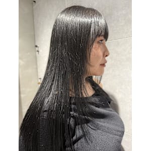 ブルーブラック×顔まわりレイヤー - ungu GALLERY【アングゥギャラリー】掲載中