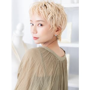 フレンチカジュアルマッシュショートパーマ　レイヤーショート - mod's hair【モッズヘア】越谷/越谷西口店【モッズヘア コシガヤ コシガヤニシグチテン】掲載中