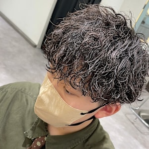 【メンズ大人ヘア】無造作波巻きパーマ×ツーブロック - Reginavita 栄店【レジナヴィータ サカエテン】掲載中