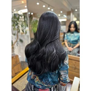 綺麗な艶髪スタイル　美髪ロングレイヤー　透明感カラー - 髪質改善 fiica【カミシツカイゼン フィーカ】掲載中