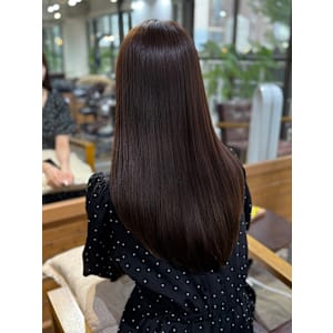 綺麗な艶髪スタイル　美髪ロングレイヤー　縮毛矯正