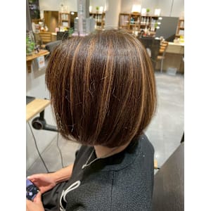 ボブ×デザインカラー×白髪ぼかし - Color assort SEPIA【カラーアソート セピア】掲載中