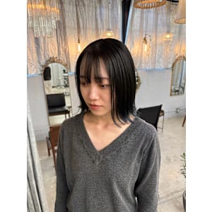 ステップボーンカットショートボブ/イメチェン/外ハネボブ