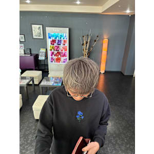 グレーカラー - AIZU 渋沢 白髪ぼかし ハイライト 髪質改善【アイズ シブサワ シラガボカシ ハイライト カミシツカイゼン】掲載中