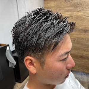 爽やかツーブロックショート