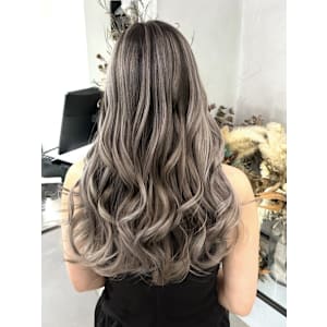 外国人風バレイヤージュ