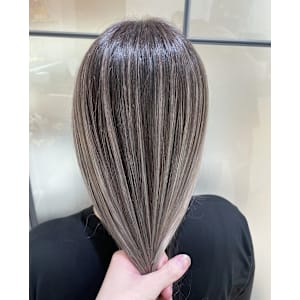 コントラストバレイヤージュ