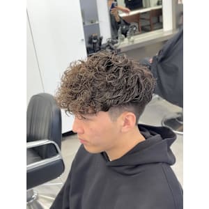 スペインカール　フェード　海外風　メンズパーマ - GROOMER/S TOKYO for mens salon【グルーマーズトウキョウフォーメンズサロン】掲載中