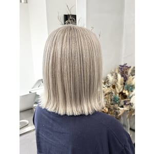 ミルキーベージュ