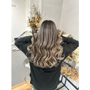 ギャル人気バレイヤージュ