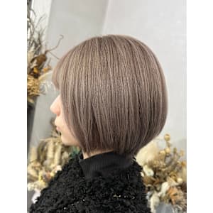 ナチュラルショートボブ