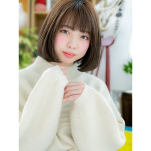 透けバング黒髪小顔前下がりぷつっとボブ　ミニマルボブ