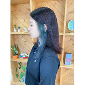 インナーカラー　ブルー