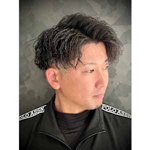 フェード×ツイストパーマ - ヒロ銀座バーバーショップ大阪本店【ヒロギンザ バーバーショップオオサカホンテン】掲載中