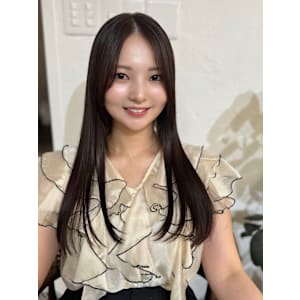 綺麗な艶髪スタイル　美髪ロングレイヤー　縮毛矯正