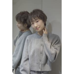 綺麗な艶髪スタイル　大人ショート