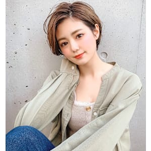 綺麗な艶髪スタイル　美髪ショート　