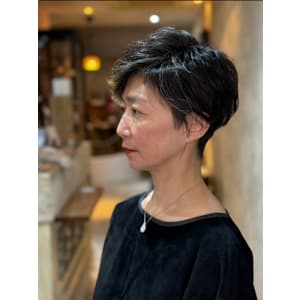 大人女性のツーブロックショート - CANVAS【キャンバス】掲載中