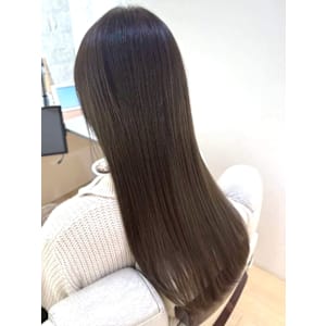 くすみカラー グレージュ ダメージレスカラー 艶髪ロング