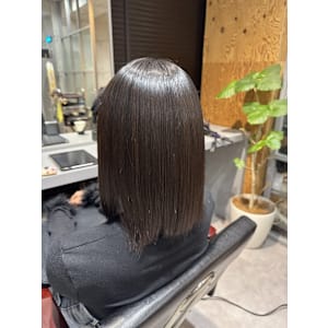 乾かすだけでまとまるストレート