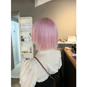 派手髪・ハイトーンカラー・デザインカラー・ブリーチ専門美容室