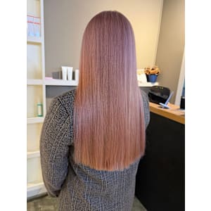 派手髪・ハイトーンカラー・デザインカラー・ブリーチ専門美容室