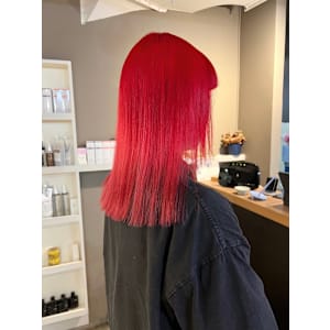 派手髪・ハイトーンカラー・デザインカラー・ブリーチ専門美容室