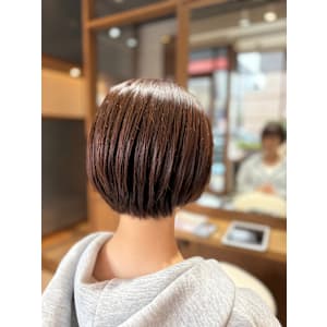 大人女性×ショートボブ