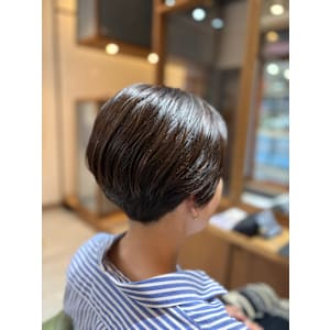 　大人女性×ショートボブ