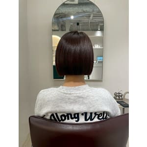 ワンレンボブ前下がりショート内巻きワンカール鎖骨ミディアム - newi 広島【ネウィヒロシマ】掲載中