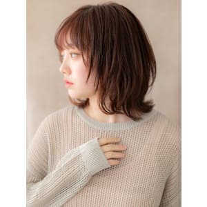 イヤリングカラー外ハネ小顔ウルフボブクラゲヘアー20代30代