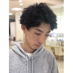 メンズパーマ波巻きツイストスパイラル刈り上げセンターパート