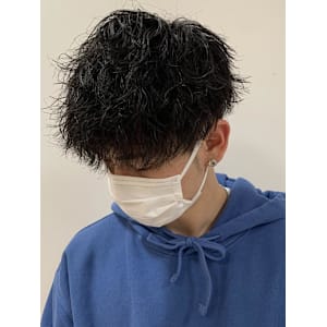 メンズパーマ波巻きツイストスパイラル刈り上げセンターパート