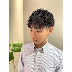 ビジネス　ツイストパーマスタイル - Lir omotecho【リル オモテチョウ】掲載中