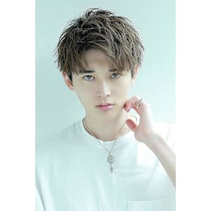 爽やかアップバング【 前下がり質感ツーブロック刈り上げ 】