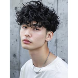 波巻きパーマ 刈り上げ マッシュパーマ 韓国ヘア 20代