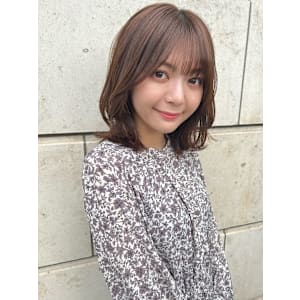 ミディアムレイヤー／外ハネミディ／ニュアンスミディ