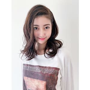 大人かわいい美髪レイヤー - 髪質改善 fiica【カミシツカイゼン フィーカ】掲載中