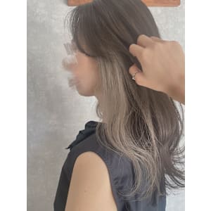 グレージュイヤリングカラー