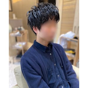 トップふんわりパーマ×襟足ありショート