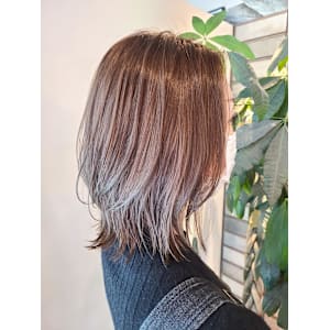 ウルフレイヤーボブ