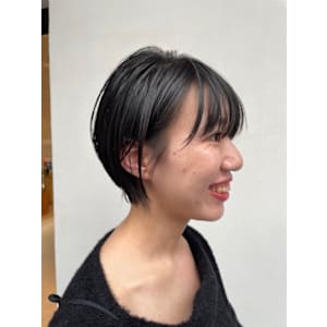 ショートボブ