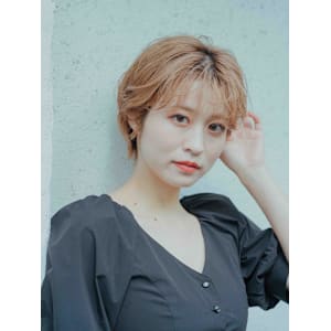 ペールオレンジショート〔伊勢崎/伊勢崎駅〕