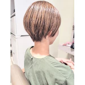 白髪ぼかし ハイライト  ブリーチ ショート - VISAGE fine【ヴィサージュ ファイン】【ヴィサージュ ファイン】掲載中