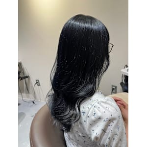 韓国風ブルーブラック＋レイヤーカット