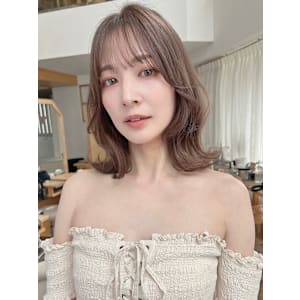 ブリーチなし外ハネミディアムレイヤーカット小顔鎖骨ミディアム