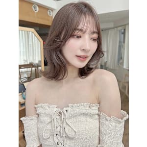 ブリーチなし外ハネミディアムレイヤーカット小顔鎖骨ミディアム