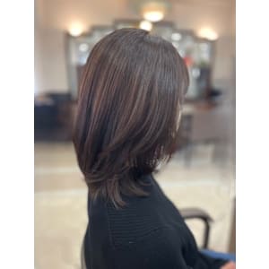 大人の品格肌なじみ抜群のベージュブラウン［用賀］