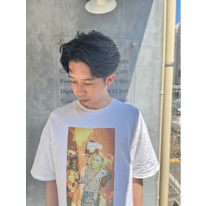 センターパート×ワンカールマッシュ