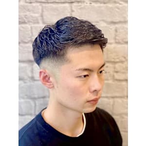 フェードカット - 銀座マツナガ 新宿野村ビル店【ギンザマツナガ シンジュクノムラビルテン】掲載中